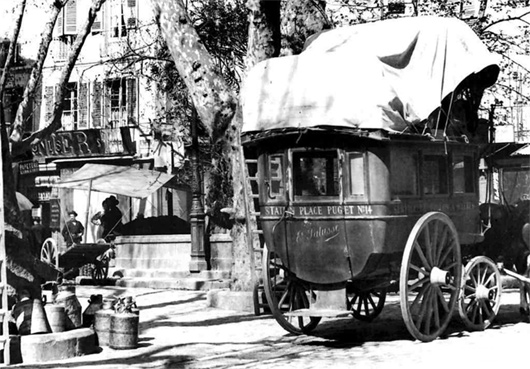 Place Puget et l’omnibus hippomobile Toulon-Hyères