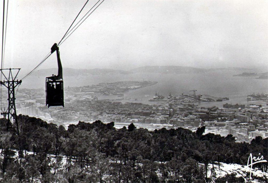 Le téléphérique du mont Faron est inauguré en 1959.